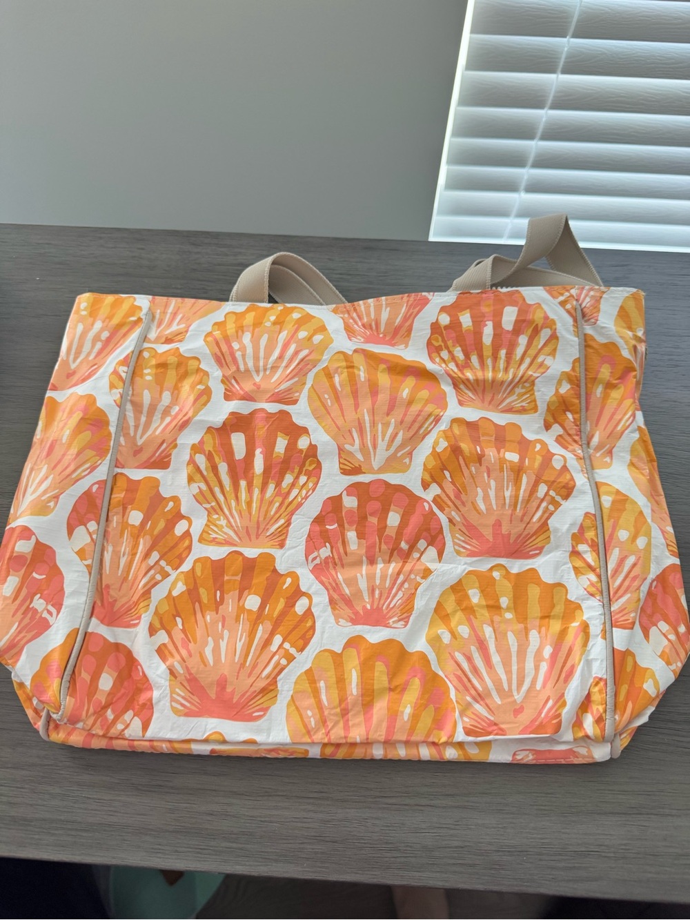 ALOHAS Seashell Print Tote Bag - Coral & Yellow - Picture 2 of 3